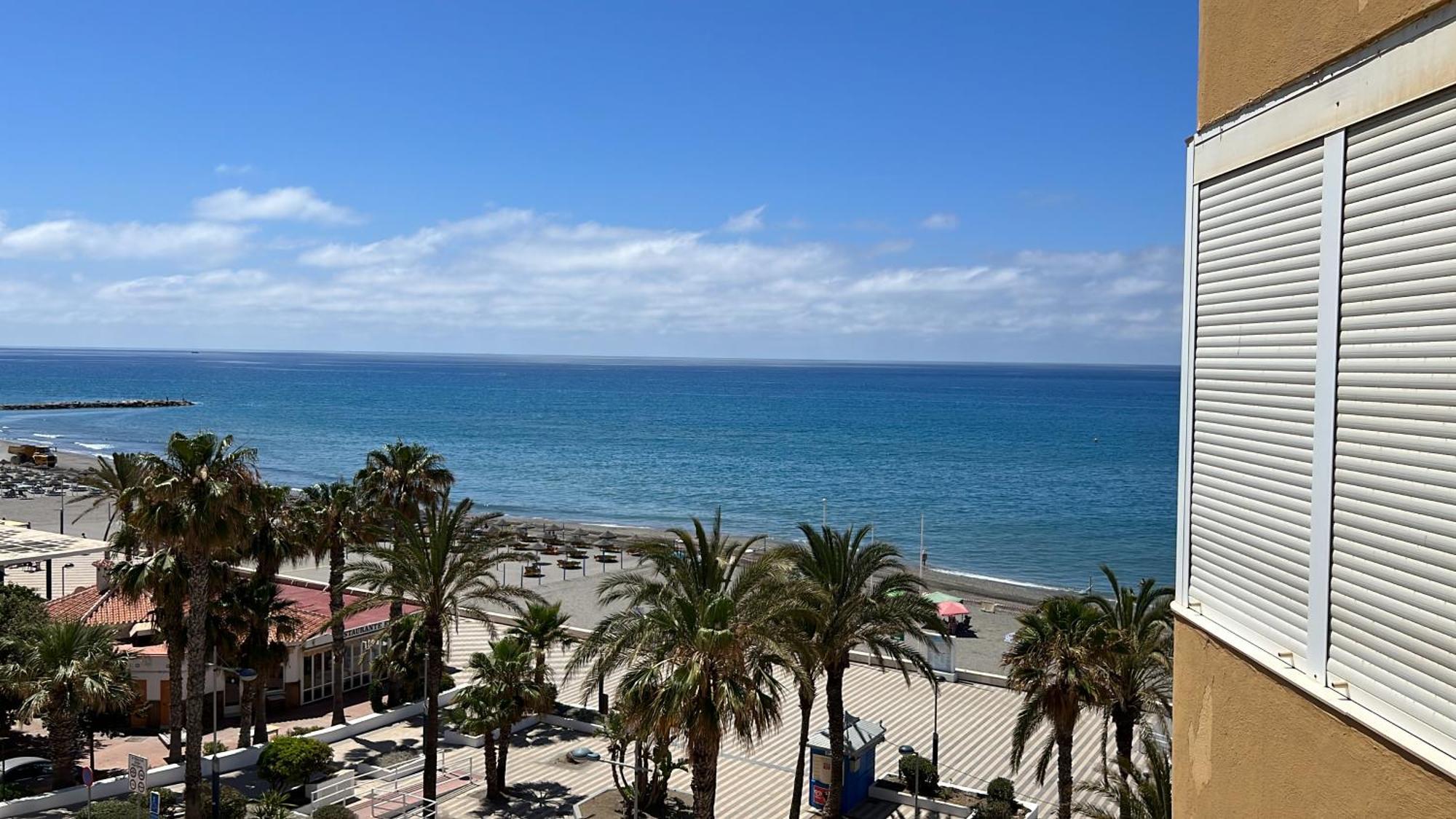 Estudio Mar En Calma, Primera Linea De Playa Con Vistas Al Mar Torrox Exterior photo
